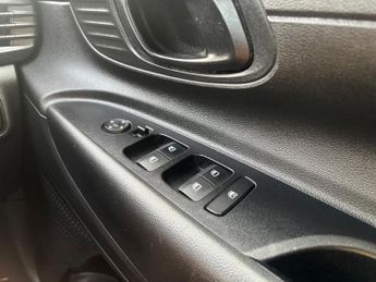 HYUNDAI I20 1.0 T-GDi MHEV SE Connect Hatchback 5dr Petrol Hybrid DCT Euro 6