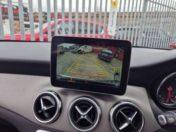 MERCEDES-BENZ GLA 2.1 GLA220d Sport (Executive) SUV 5dr Diesel 7G-DCT 4MATIC Euro 