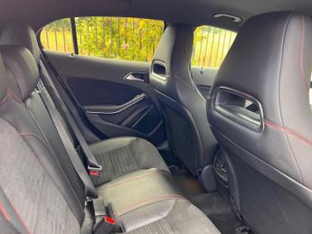 MERCEDES-BENZ GLA CLASS 2.1 GLA220d AMG Line (Premium) SUV 5dr Auto Diesel 7G-DCT 4MATIC