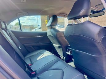 TOYOTA CAMRY 2.5 VVT-h Design Saloon 4dr Petrol Hybrid CVT Euro 6 (s/s) (218 