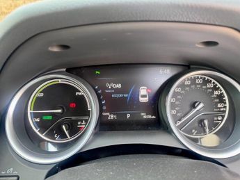 TOYOTA CAMRY 2.5 VVT-h Design Saloon 4dr Petrol Hybrid CVT Euro 6 (s/s) (218 
