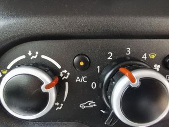 RENAULT TWINGO 1.0 SCe Dynamique Hatchback 5dr Petrol Manual Euro 6 (s/s) (70 p