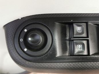RENAULT TWINGO 1.0 SCe Dynamique Hatchback 5dr Petrol Manual Euro 6 (s/s) (70 p
