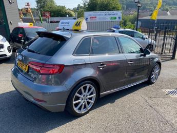 AUDI A3 1.5 TFSI CoD Black Edition Sportback 5dr Petrol S Tronic Euro 6 