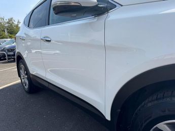 HYUNDAI SANTA FE 2.2 CRDi Premium SUV 5dr Diesel Auto 4WD Euro 5 (5 seat) (194 bh