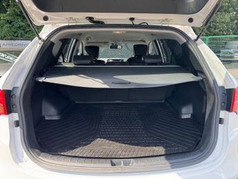 HYUNDAI SANTA FE 2.2 CRDi Premium SUV 5dr Diesel Auto 4WD Euro 5 (5 seat) (194 bh