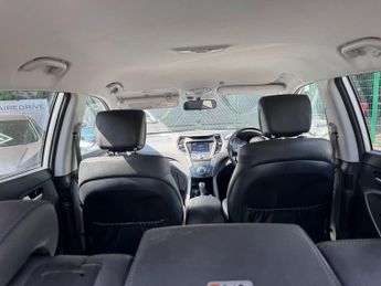 HYUNDAI SANTA FE 2.2 CRDi Premium SUV 5dr Diesel Auto 4WD Euro 5 (5 seat) (194 bh