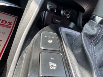 HYUNDAI SANTA FE 2.2 CRDi Premium SUV 5dr Diesel Auto 4WD Euro 5 (5 seat) (194 bh