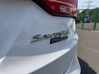 HYUNDAI SANTA FE 2.2 CRDi Premium SUV 5dr Diesel Auto 4WD Euro 5 (5 seat) (194 bh