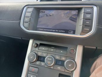 LAND ROVER RANGE ROVER EVOQUE 2.2 SD4 Dynamic Coupe 3dr Diesel Auto 4WD Euro 5 (s/s) (190 ps)