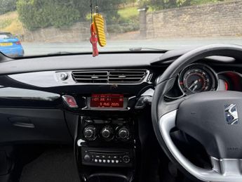 CITROEN DS3 1.6 e-HDi Airdream DStyle Hatchback 3dr Diesel Manual Euro 5 (s/