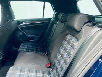 VOLKSWAGEN GOLF 1.4 TSI 8.7kWh GTE Advance Hatchback 5dr Petrol Plug-in Hybrid D