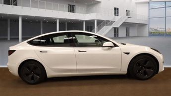 TESLA Model 3 Standard Range Plus Saloon 4dr Electric Auto RWD (241 bhp)
