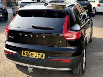 VOLVO XC40 2.0 D3 Momentum SUV 5dr Diesel Auto AWD Euro 6 (s/s) (150 ps)