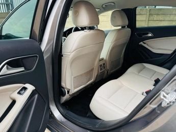 MERCEDES-BENZ A-CLASS 1.5 A180d Sport (Executive) Hatchback 5dr Diesel 7G-DCT Euro 6 (