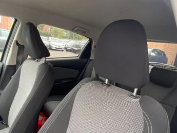 TOYOTA YARIS 1.5 VVT-h Icon Hatchback 5dr Petrol Hybrid E-CVT Euro 6 (Safety 