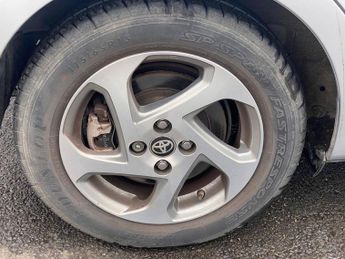 TOYOTA YARIS 1.5 VVT-h Icon Hatchback 5dr Petrol Hybrid E-CVT Euro 6 (Safety 