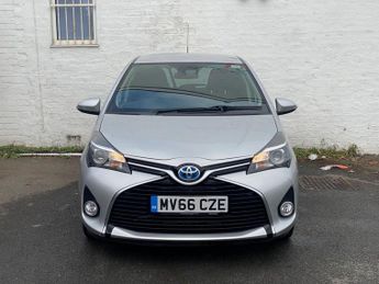 TOYOTA YARIS 1.5 VVT-h Icon Hatchback 5dr Petrol Hybrid E-CVT Euro 6 (Safety 