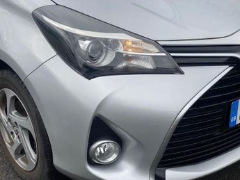 TOYOTA YARIS 1.5 VVT-h Icon Hatchback 5dr Petrol Hybrid E-CVT Euro 6 (Safety 