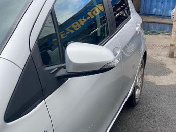 TOYOTA YARIS 1.5 VVT-h Icon Hatchback 5dr Petrol Hybrid E-CVT Euro 6 (Safety 