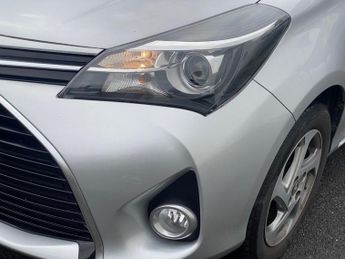 TOYOTA YARIS 1.5 VVT-h Icon Hatchback 5dr Petrol Hybrid E-CVT Euro 6 (Safety 