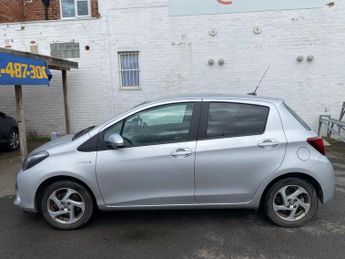 TOYOTA YARIS 1.5 VVT-h Icon Hatchback 5dr Petrol Hybrid E-CVT Euro 6 (Safety 