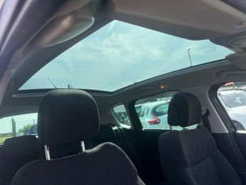 PEUGEOT 3008 1.6 e-HDi Allure SUV 5dr Diesel EGC Euro 5 (s/s) (112 ps)