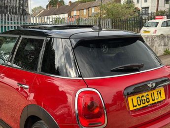 MINI HATCH 1.5 Cooper Hatchback 5dr Petrol Auto Euro 6 (s/s) (136 ps)