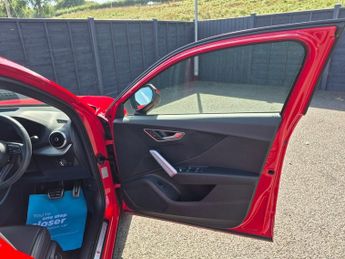 AUDI Q2 2.0 TDI 35 S line SUV 5dr Diesel S Tronic quattro Euro 6 (s/s) (