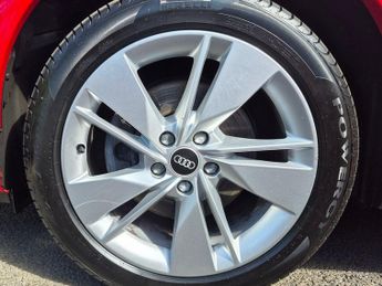 AUDI Q2 2.0 TDI 35 S line SUV 5dr Diesel S Tronic quattro Euro 6 (s/s) (