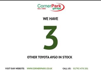 TOYOTA AYGO 1.0 VVT-i x-play Hatchback 5dr Petrol Manual Euro 6 (68 ps)