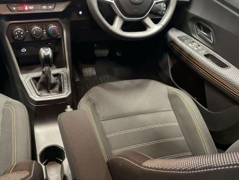 DACIA SANDERO STEPWAY 1.0 TCe Comfort Hatchback 5dr Petrol CVT Euro 6 (s/s) (90 ps)