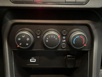 DACIA SANDERO STEPWAY 1.0 TCe Comfort Hatchback 5dr Petrol CVT Euro 6 (s/s) (90 ps)