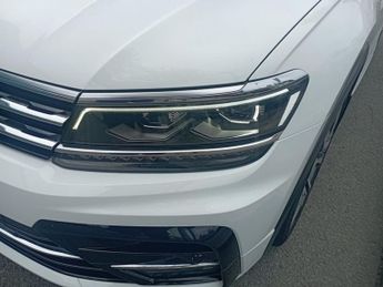 VOLKSWAGEN TIGUAN 2.0 TDI R-Line SUV 5dr Diesel DSG 4Motion Euro 6 (s/s) (150 ps)