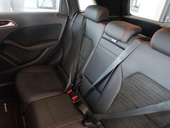 MERCEDES-BENZ B-CLASS 2.1 B200d AMG Line (Premium Plus) MPV 5dr Diesel 7G-DCT Euro 6 (