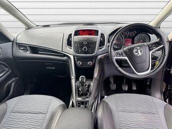 VAUXHALL ZAFIRA TOURER 2.0 CDTi SE MPV 5dr Diesel Manual Euro 5 (130 ps)