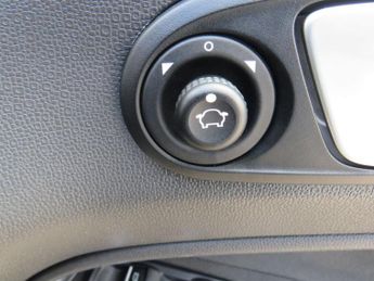 FORD ECOSPORT 1.5 Titanium SUV 5dr Petrol Powershift 2WD Euro 5 (112 ps)