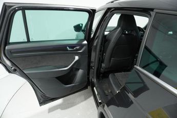 SKODA KODIAQ 2.0 TDI SportLine SUV 5dr Diesel DSG 4WD Euro 6 (s/s) (7 Seat) (