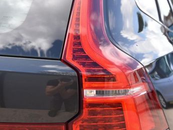 VOLVO XC60 2.0h T8 Twin Engine Recharge 11.6kWh Inscription Pro SUV 5dr Pet