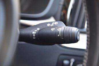 VOLVO XC60 2.0h T8 Twin Engine Recharge 11.6kWh Inscription Pro SUV 5dr Pet