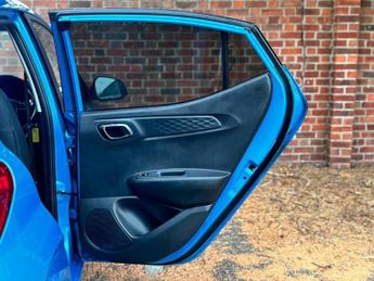 HYUNDAI I10 1.2 Premium Hatchback 5dr Petrol Auto Euro 6 (s/s) (84 ps)