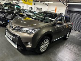 TOYOTA RAV4 2.2 D-CAT Invincible SUV 5dr Diesel Auto 4WD Euro 5 (150 ps)