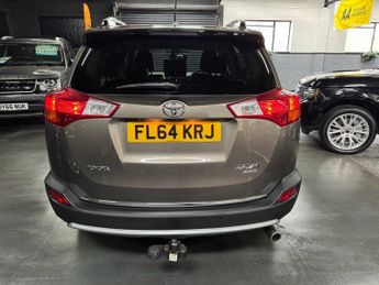 TOYOTA RAV4 2.2 D-CAT Invincible SUV 5dr Diesel Auto 4WD Euro 5 (150 ps)