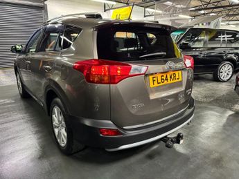 TOYOTA RAV4 2.2 D-CAT Invincible SUV 5dr Diesel Auto 4WD Euro 5 (150 ps)