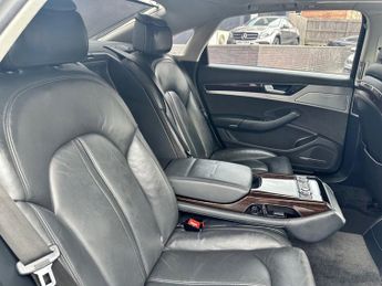 AUDI A8 3.0 TDI V6 SE Executive Saloon 4dr Diesel Tiptronic quattro Euro