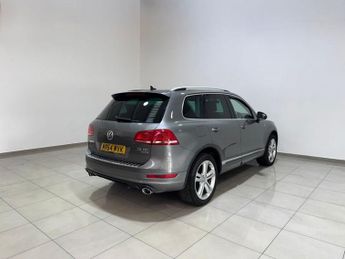 VOLKSWAGEN TOUAREG 3.0 TDI V6 BlueMotion Tech R-Line SUV 5dr Diesel Tiptronic 4WD E