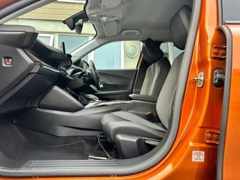 PEUGEOT 2008 1.2 PureTech Allure SUV 5dr Petrol EAT Euro 6 (s/s) (130 ps)