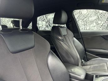 AUDI A4 2.0 TFSI 40 Black Edition Saloon 4dr Petrol S Tronic Euro 6 (s/s