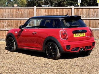 MINI HATCH 2.0 Cooper SD Hatchback 3dr Diesel Auto 6Spd Euro 6 (s/s) (170 p