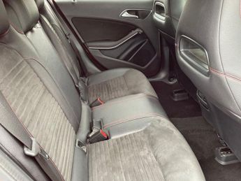 MERCEDES-BENZ A-CLASS 2.1 A200d AMG Line (Premium) Hatchback 5dr Diesel 7G-DCT Euro 6 